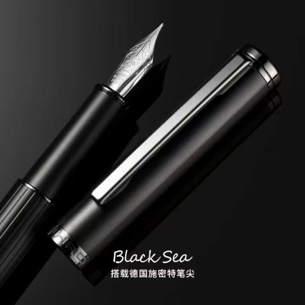 Black, Blue & Red Fountain Pen – Classic Writing Style