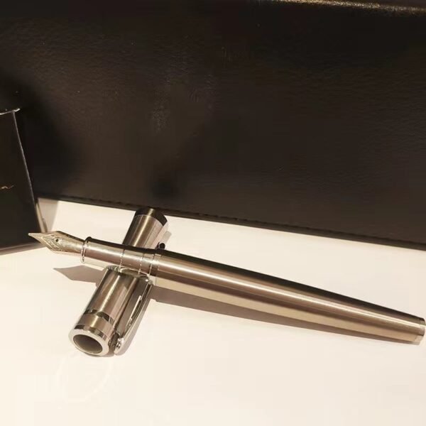 3035 Gold-Tone Steel Fountain Pen