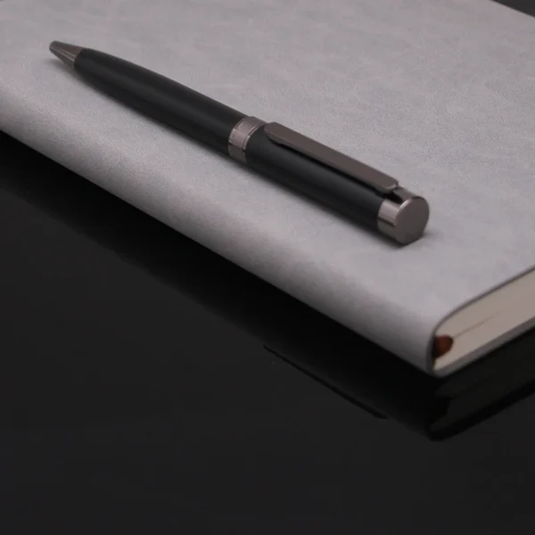 H5285d0fd9edd4a0284e1e53be97dcabcJ.webp Chrome & Black Twist-Action Ballpoint Pen