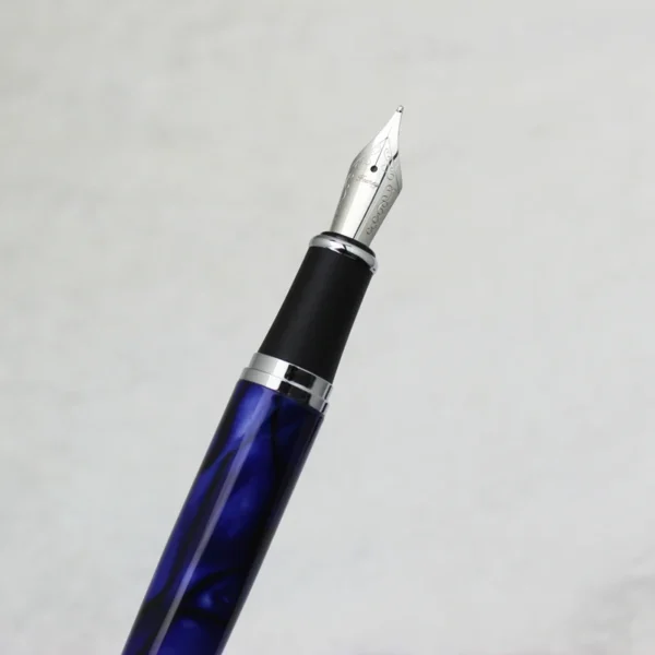 Blue Metal Fountain Pen – Modern Design