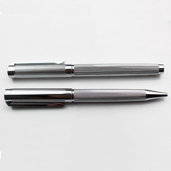 Silver Metal Ballpoint Pen – Minimalist Design