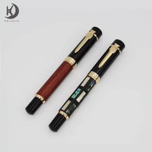 026 Wood-Finish Fountain Pen – Gold-Tone Detail