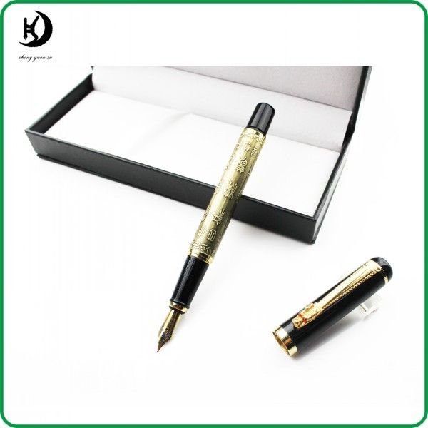 Horse Motif Fountain Pen – Gold-Tone Detail