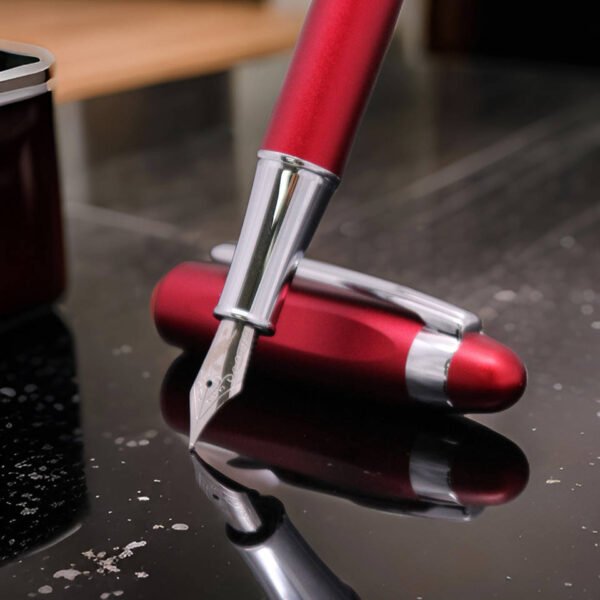 Classic Metal Fountain Pen – Cap & Clip Design
