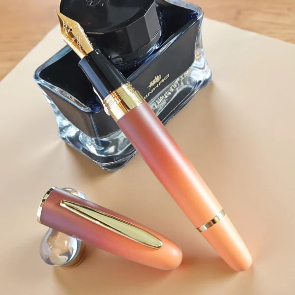 Shark-Shaped Metal Fountain Pen – Statement Design