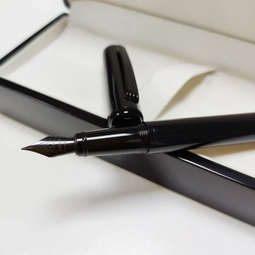 Metal Fountain Pen – Classic Office Style
