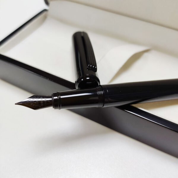 Metal Fountain Pen – Classic Office Style