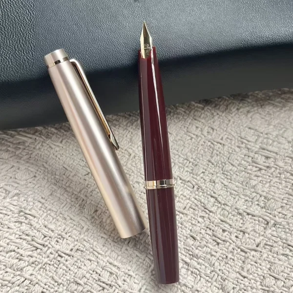 Hf48004dc85c348e7a71a56d77cee2e44d.webp Compact Pocket Fountain Pen – Classic Design
