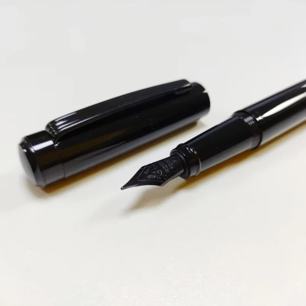 Metal Fountain Pen – Classic Office Style